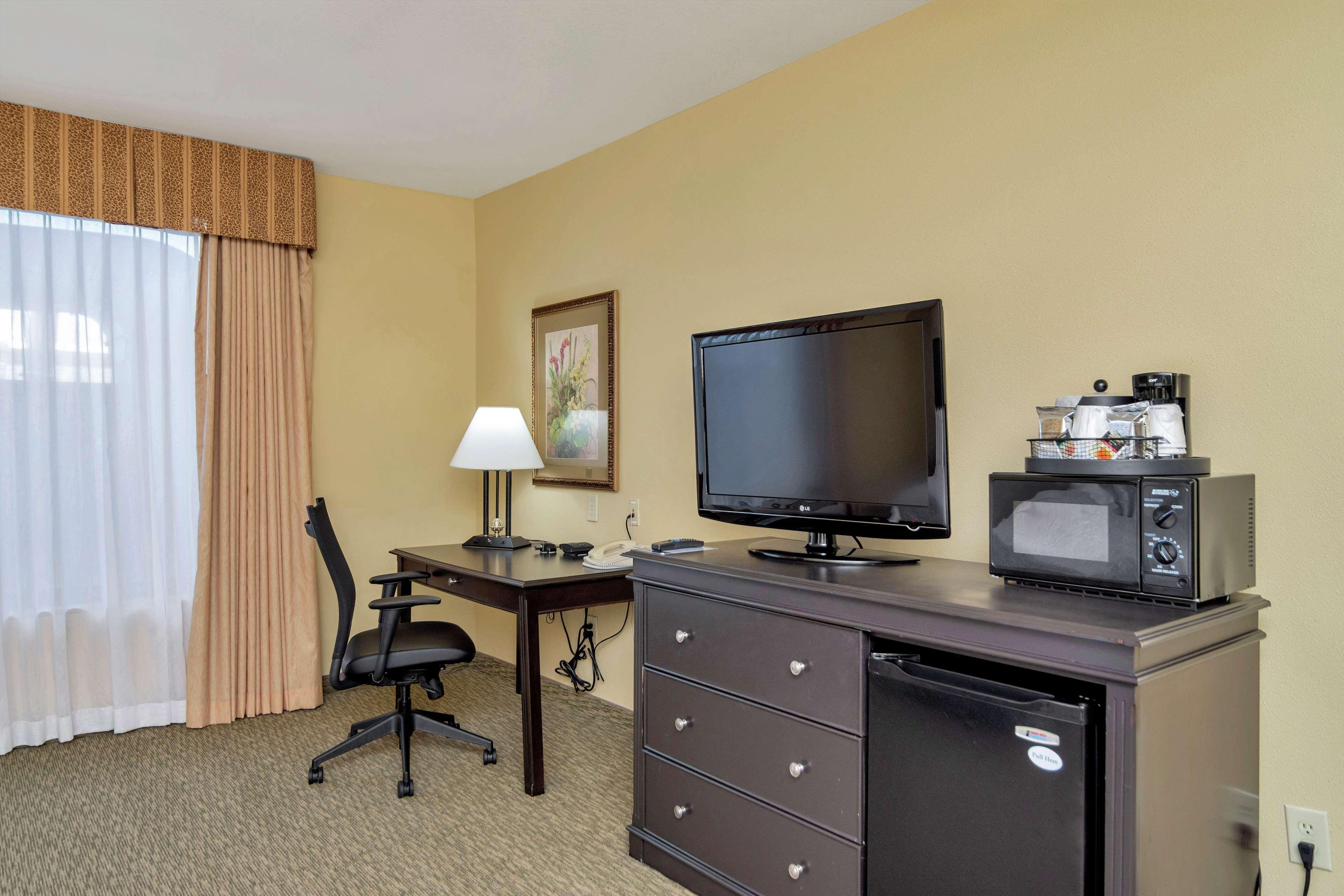 Hampton Inn & Suites Dallas-Dfw Airport Херст Экстерьер фото